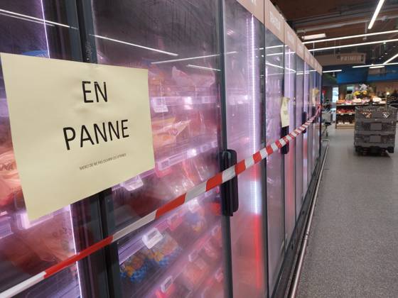 Cyberattack on Refrigerators PHOTOPQR LE TELEGRAMME Monique Kéromnès Saint Martin des Champs October 12, 2026 SAINT MARTIN DES CHAMPS 29 On October 12, 2026, at the Intermarché supermarket in Saint Martin des Champs, near the Morlaix 29 train station, all fresh and frozen food sections were out of service, this Monday, October 12, 2026, following a cyberattack on the management systems of the refrigerated display cases. Photo credit: Le Télégramme, Monique Kéromnès. Several large and medium-sized retailers were victims of a cyberattack that affected refrigeration equipment on the night of Monday, October 12, 2026, in western France, Saint-Martin-des-Champs, France  Copyright: xPHOTOPQR LExTELEGRAMME MAXPPPxMoniquexKéromnèsx 20261012TGB1503 20261012TGB1503