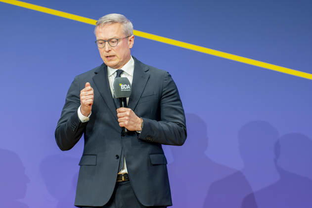 Karsten Wildberger besucht Arbeitgebertag 2026 EUR, Deutschland, Berlin, 13.10.2026: Karsten Wildberger (CDU) , Bundesminister für Digitales und Staatsmodernisierung auf dem Arbeitgebertag 2026 der Bundesvereinigung der Deutschen Arbeitgeberverbände.