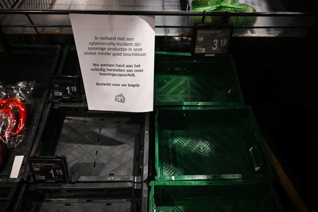 Suspected cyberattack disrupts supermarket operations across Europe ROTTERDAM, NETHERLANDS - OCTOBER 13: A major cybersecurity incident affecting supermarket chain Albert Heijn in Rotterdam, Netherlands on October 13, 2026, and other businesses disrupts operations in the Netherlands, France and other European countries. The ongoing investigation has raised concerns about a possible cyberattack, while the company warns customers of potential phishing attempts. Authorities and cybersecurity experts continue to assess the incident Mouneb Taim Anadolu Rotterdam Netherlands. Editorial use only. Please get in touch for any other usage.  Copyright: x2026xAnadoluxMounebxTaimx