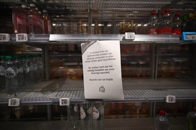 Suspected cyberattack disrupts supermarket operations across Europe ROTTERDAM, NETHERLANDS - OCTOBER 13: A major cybersecurity incident affecting supermarket chain Albert Heijn in Rotterdam, Netherlands on October 13, 2026, and other businesses disrupts operations in the Netherlands, France and other European countries. The ongoing investigation has raised concerns about a possible cyberattack, while the company warns customers of potential phishing attempts. Authorities and cybersecurity experts continue to assess the incident Mouneb Taim Anadolu Rotterdam Netherlands. Editorial use only. Please get in touch for any other usage.  Copyright: x2026xAnadoluxMounebxTaimx