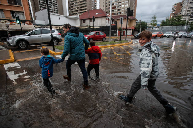 Santiago, October 13, 2026: Flooding at the intersection of Irarrazaval and Lo Encalada in the municipality of Nunoa as a result of the heavy rains that fell in the capital. Diego Martin Aton Chile, Aton 1199658 jpeg  Copyright: DIEGOxMARTIN ATONxCHILE