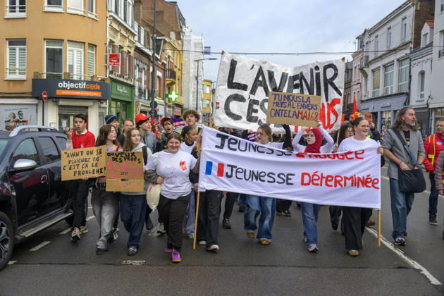 High School Students Demonstrate With Marine Tondelier In Lens - France High school students from Lens participate in a protest march through the streets of Lens, Pas de Calais, France on October 13, 2026, accompanied by political figures, teachers, and union representatives. The procession features a banner reading jeunesse engagée, jeunesse déterminée (engaged youth, determined youth). Photo by Blanquart C ANDBZ ABACAPRESS.COM Lens Hauts-de-France France  Copyright: xBlanquartxCh ANDBZ ABACAx