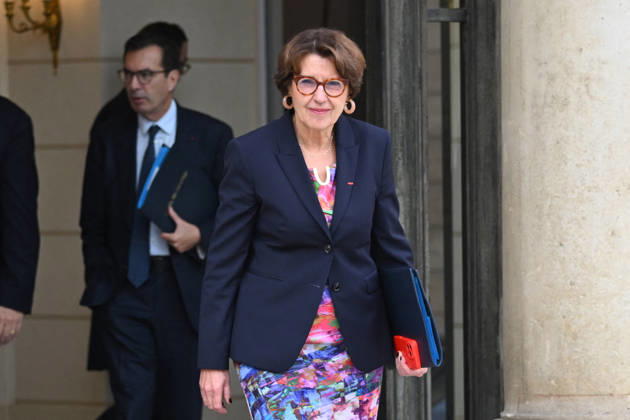 Weekly Cabinet Meeting at the Elysee Palace French Minister of Agriculture, Agri-food and Food Sovereignty Annie Genevard leaves after the weekly cabinet meeting (Conseil des ministres) at the Elysee Palace in Paris, France, on October 14, 2026. Photo by Tomas Stevens ABACAPRESS.COM Paris France Copyright: xStevensxTomas ABACAx