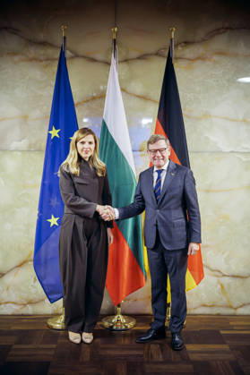 Johann Wadephul (CDU), Bundesaussenminister, trifft Welislawa Petrowa-Tschamova (Velislava Petrova-Chamova), Aussenministerin von Bulgarien. Berlin, 14.10.2026. Fotografiert im Auftrag des Auswaertigen Amtes Berlin Deutschland Copyright: xThomasxTrutschel AAx