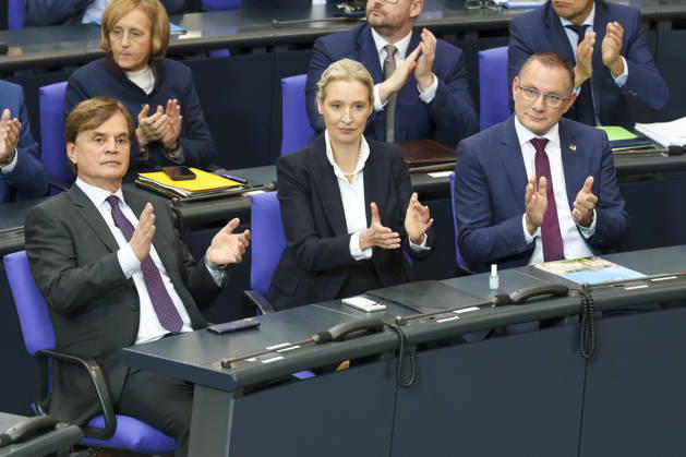 Bernd Baumann, Alice Weidel und Tino Chrupalla bei der Sitzung im Deutschen Bundestag am 14.10.2026 in Berlin Bundeskanzler Merz bei Regierungserklärung m Deutschen Bundestag