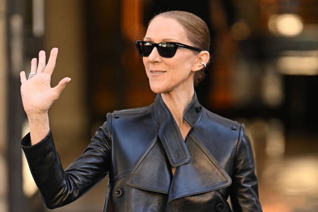 Céline Dion greets her fans as she leaves theRoyal Monceau Hotel in Paris before heading to the La Plénitude Arena in Paris La Défense to continue her concert series on October 14, 2026. Pierre Perusseau, Bestimage. Céline Dion greets fans as she leaves the Royal Monceau Hotel in Paris before heading to the La Plénitude Arena in Paris La Défense to continue her concert series on October 14, 2026, Paris, France  Copyright: xPierrexPerusseaux xBestimagexPierrexPerusseaux xBestimagex
