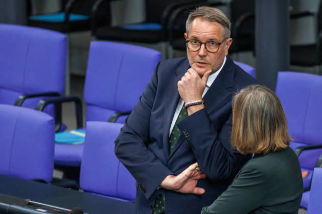 Bundestag Alexander Schweitzer (SPD), Bundesminister fuer Arbeit und Soziales, im Deutschen Bundestag am 14.10.26 in Berlin. Berlin Berlin Deutschland Bundestag