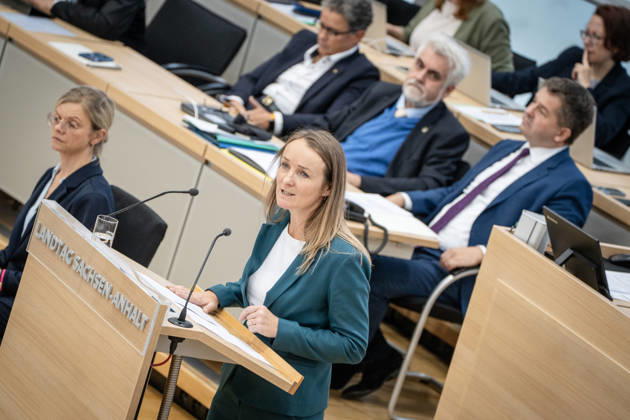 Claudia Wittig, Abgeordnete BSW;Landtagssitzung Oktober 2026 (II) Sondersitzung auf Antrag von AfD und BSW zum Thema Frieden in der Ukraine schaffen, Magdeburg Sachsen-Anhalt Deutschland Landtag