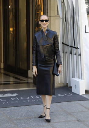 Céline Dion greets her fans as she leaves theRoyal Monceau Hotel in Paris before heading to the La Plénitude Arena at Paris La Défense to continue her concert series on October 14, 2026 Marc Ausset Lacroix Bestimage Céline Dion greets fans as she leaves the Royal Monceau Hotel in Paris before heading to the La Plénitude Arena at Paris La Défense to continue her concert series on October 14, 2026, Paris, France  Copyright: xMarcxAussetxLacroixx xBestimagexMarcxAussetxLacroixx xBestimagex