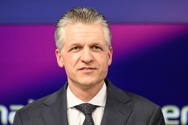 im Bild v.l.: Thorsten Frei, CDU (Unionsfraktionsvorsitzender), GER, Berlin, Studio, zu Gast bei Maischberger, politische Talkshow, TV, Format, mit Moderatorin Sandra Maischberger, Das Erste, aus Adlershof Am Studio 20, 14.10.2026, Copyright: HMBxMedia UwexKoch
