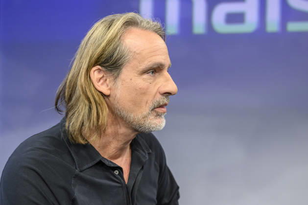 im Bild v.l.: Richard David Precht (Philosoph), GER, Berlin, Studio, zu Gast bei – Maischberger, politische Talkshow, TV, Format, mit Moderatorin – Sandra Maischberger, Das Erste, aus Adlershof – Am Studio 20, 14.10.2026, Copyright: HMBxMedia UwexKoch