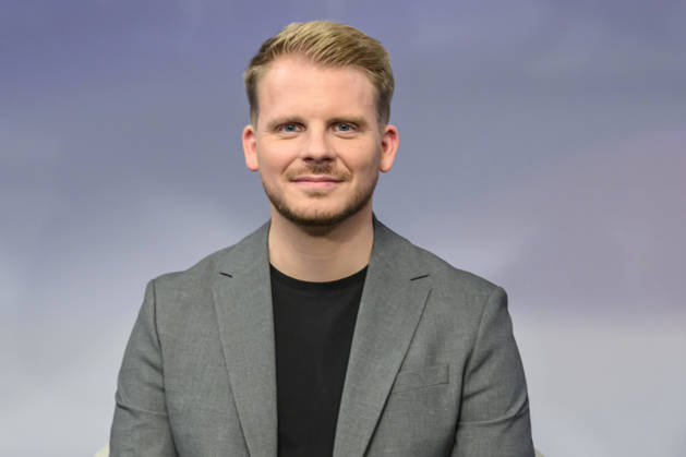 im Bild v.l.: Tim Klüssendorf, SPD (Generalsekretär), GER, Berlin, Studio, zu Gast bei Maischberger, politische Talkshow, TV, Format, mit Moderatorin Sandra Maischberger, Das Erste, aus Adlershof Am Studio 20, 14.10.2026, Copyright: HMBxMedia UwexKoch