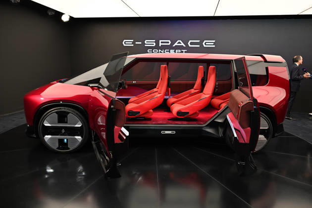 Paris Motor Show 2026 PARIS, FRANCE - OCTOBER 15: The Renault E-Space concept car on display at the Paris Motor Show (Mondial de l Auto) in Paris, France on October 15, 2026. Mustafa Yalcin Anadolu Paris France. Editorial use only. Please get in touch for any other usage.  Copyright: x2026xAnadoluxMustafaxYalcinx