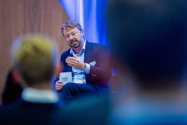Norsk Industri Offshore sitt apne medlemsmote Oslo 20261015. Espen Bostadlokken, administrerende direktor i Siemens Energy, pa Norsk Industri Offshore sitt apne medlemsmote i Naeringslivets hus. Foto: Stian Lysberg Solum NTB Oslo Norge JlnR53ZiE3o EDITORIAL USE ONLY Ref:_BUSJlnR53ZiE3o.jpg Copyright: xStianxLysbergxSolumx xNTBx