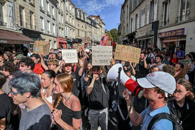 HIGH SCHOOL STUDENTS’ PROTEST PHOTOPQR OUEST FRANCE Martin ROCHE Caen October 15, 2026 On Thursday, October 15, 2026, about 400 people protested in the streets of Caen, Calvados. The demonstration was organized by the General Assembly of National Education staff, supported by union members, high school students, and college students. Photographer: Martin ROCHE, Ouest France, France. Fires have broken out at several schools in France as students protest by blocking access to educational institutions nationwide over school funding and learning conditions. Caen, FRANCE, France  Copyright: xPHOTOPQR OUESTxFRANCE MAXPPPxMartinxROCHEx 20261015OFR0448 20261015OFR0448