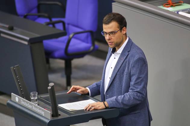 Berlin, Deutschland, 15.10.2026: Deutscher Bundestag: 102. Bundestagssitzung: Fabian Fahl, Linke Copyright: xdtsxNachrichtenagenturx dts_139307