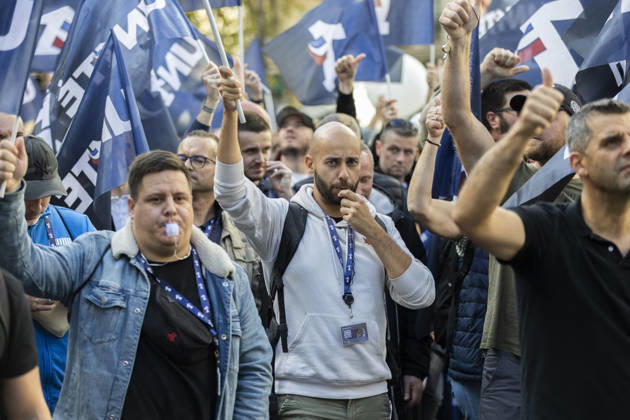 Police Officers Protest - Paris Several thousand police officers from the UN1TE police union demonstrated in Paris on October 15, 2026 to protest against their working conditions. Photos by Jérémy Paoloni ABACAPRESS.COM Paris France  Copyright: xPaolonixJeremy ABACAx