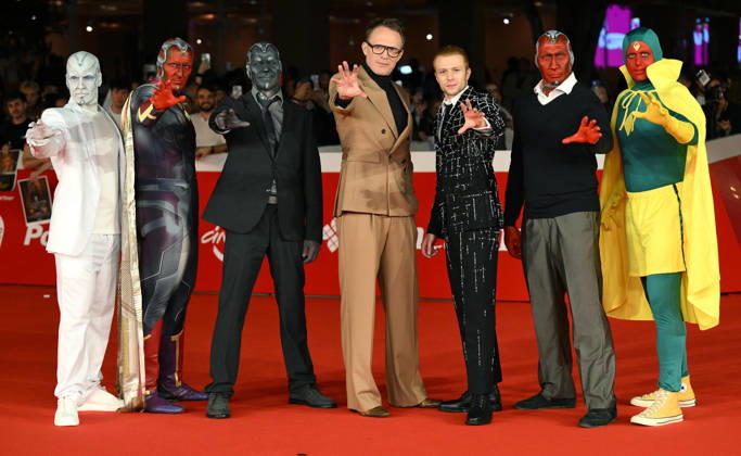 Entertainment Bilder des Tages October 15, 2026, Rome, ITALY: British-Italian actor Ruaridh Mollica (3-R) and English actor Paul Bettany (C) arrive for the screening of the movie VisionQuest at the 21st annual Rome International Film Festival in Rome, Italy, 15 October 2026. The Festa del Cinema di Roma runs from 13 to 25 October 2026. ANSA ETTORE FERRARI. Rome ITALY  - ZUMAa110 20261015_zaf_a110_062 Copyright: xEttorexFerrarix