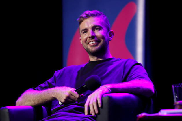 Fußballer und Autor Christoph Kramer bei der Vorstellung seines neuen Romans Wolkenberührpunkt auf der Litcologne Spezial 2026 im Theater am Tranzbrunnen. Köln, 15.10.2026 NRW Deutschland Copyright: xChristophxHardtx