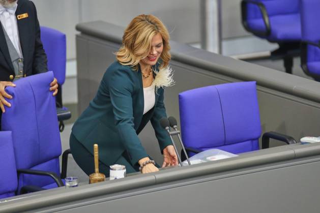 Berlin, Deutschland, 16.10.2026: Deutscher Bundestag: 103. Bundestagssitzung: Julia Klöckner, CDU, eröffnet die Sitzung. Copyright: xdtsxNachrichtenagenturx dts_139388