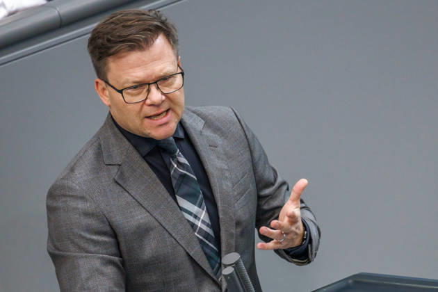 Bundestag Carsten Schneider (SPD), Minister fuer Umwelt, Klimaschutz, Naturschutz und nukleare Sicherheit, im Deutschen Bundestag am 16.10.26 in Berlin. Berlin Berlin Deutschland Bundestag