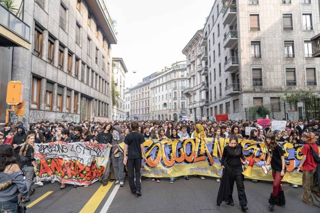 IPA89759915 - Milan, October 16, 26, Largo Cairoli, No One Is a Foreigner Student Strike  Copyright: xGiuliaxSciaccax xGiuliaxSciaccax IPA89759915