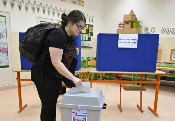 A voter cast her vote in the second round of the Senate elections in Zlin, Zlin Region, Czech republic on October 16, 2026. (CTKxPhoto DaliborxGluck) CTKPhotoP2026101605467 CTKPhotoP2026101605467