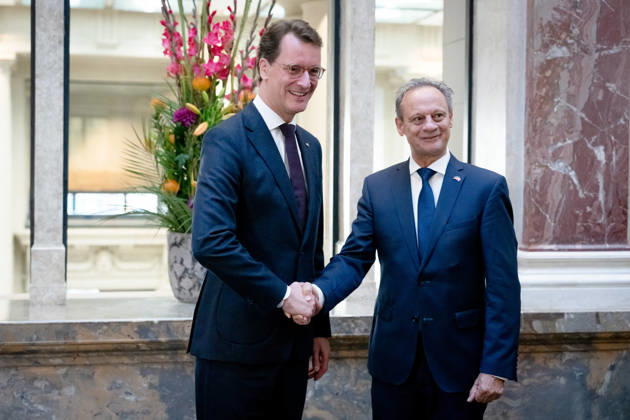 Sitzung, Bundesrat, Stefan Engler Sitzung, Bundesrat, Berlin, Präsident des Schweizer Ständerates, Stefan Engler, Ministerpräsident, Hendrik Wüst Berlin Berlin GER