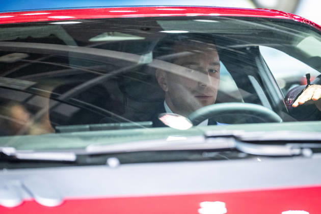 Jordan Bardella visit the Paris Motor Show - Paris President of French far-right party Rassemblement National (RN) Jordan Bardella during a visit at the 91st edition of the international Paris Motor Show (Mondial de l’auto) at the Porte de Versailles in Paris on October 16, 2026. Photo by Alexis Jumeau ABACAPRESS.COM Paris France  Copyright: xJumeauxAlexis ABACAx