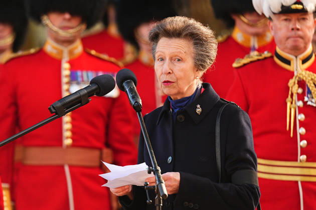 Entertainment Bilder des Tages The Household Cavalry centenary dedication of the Guards Memorial The Princess Royal, Senior Colonel of the Foot Guards, attending the Household Cavalry s centenary dedication of the Guards Memorial, at Horse Guards Parade, central London. Picture date: Friday October 16, 2026., Credit:Aaron Chown PA ROTA - B68 Avalon UK, London  Copyright: xAaronxChownx xPAxROTAx-xB68x xAvalonx 1143938239