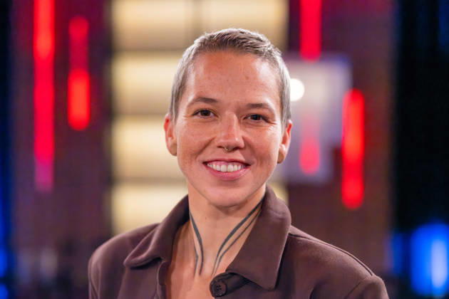 Kölner Treff am 16. Oktober 2026. Im Bild Stefanie Heinzmann, Pop- und Soulsängerin aus der Schweiz. Wie immer einfühlsam und zugleich humorvoll befragen Susan Link und Micky Beisenherz ihre Gäste. Köln Nordrhein-Westfalen Deutschland