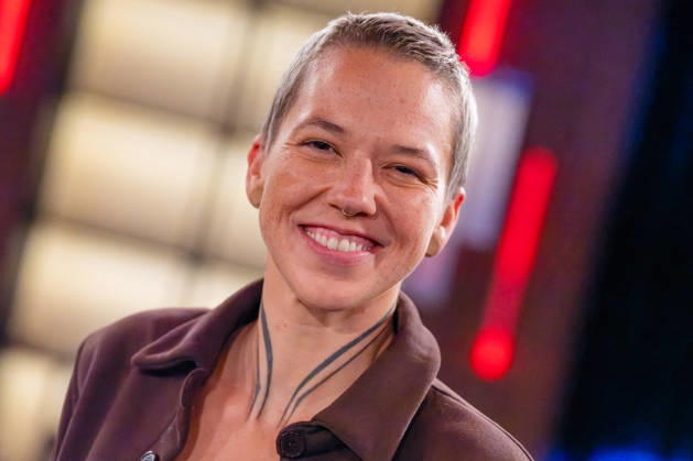 Kölner Treff am 16. Oktober 2026. Im Bild Stefanie Heinzmann, Pop- und Soulsängerin aus der Schweiz, lachend. Wie immer einfühlsam und zugleich humorvoll befragen Susan Link und Micky Beisenherz ihre Gäste. Köln Nordrhein-Westfalen Deutschland