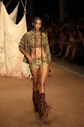 RECORD DATE NOT STATED Hisha s fashion show at SPFW. Sao Paulo (SP), 10 16 2026 - Fashion SPFW - Hisha fashion show during Sao Paulo Fashion Week N61 at Pacubra in Ibirapuera, Sao Paulo.(Foto: Fabricio Bomjardim Thenews2 imago images) Hisha s fashion show at SPFW.  Copyright: xFabricioxBomjardimx