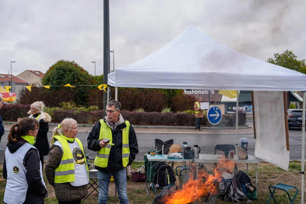 Protesters reinforce filtering blockades and traffic disruptions in Nancy ahead of major afternoon mobilization NANCY, FRANCE - OCTOBER 17: Demonstrators establish filtering blockades and barricades along major thoroughfares and roundabouts during ongoing protests in Nancy, France on Saturday, October 17, 2026. The intensified road blockades caused prolonged disruptions to urban traffic and public transportation services across the city ahead of a planned major afternoon mobilization rally. Muhammed Said Tako Anadolu Nancy France. Editorial use only. Please get in touch for any other usage.  Copyright: x2026xAnadoluxMuhammedxSaidxTakox