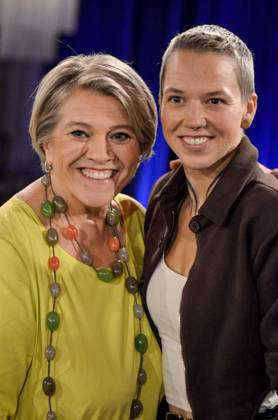 ABB KOELNERTREFF- Lea Linster und Stefanie Heinzmann, zu Gast in der WDR Talkshow Koelner Treff aus dem Studio Boecklemuend am 16.10.2026 in Koeln Hamburg Deutschland