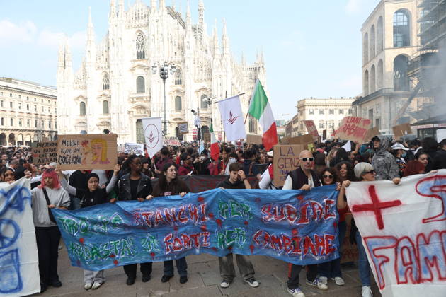 Demonstration by Italia in Piazza - Milano Demonstration by Italia in Piazza, the grassroots movement of students and young workers taking to the streets in 15 Italian cities in Milano Italy on October 17 2026. Photo by Francesco Enriquez IPA ABACAPRESS.COM Milano Italy  Copyright: xIPA ABACAx