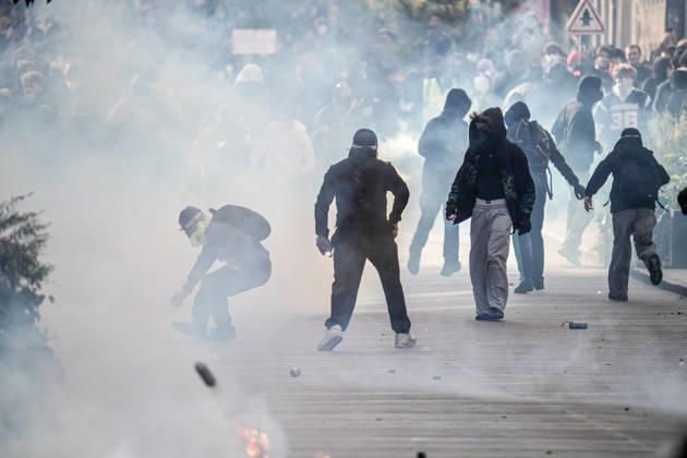 French police intervene in Nancy protests against rising living costs NANCY, FRANCE - OCTOBER 17: French riot police officers deploy tear gas to disperse demonstrators clashing with law enforcement during a nationwide protest over rising living costs, fuel prices, and education funding in Nancy, France on Saturday, October 17, 2026. Clashes broke out after groups of youth set up street barricades around secondary schools and central thoroughfares, prompting police units to intervene with crowd-control canisters to reopen urban transit corridors. Muhammed Said Tako Anadolu Nancy France. Editorial use only. Please get in touch for any other usage.  Copyright: x2026xAnadoluxMuhammedxSaidxTakox