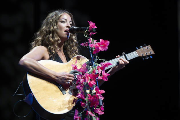October 17, 2026, Madrid, Spain: Singer Sofia Ellar performs during a concert at the Plaza de Espana in Madrid. Madrid Spain  - ZUMAs197 20261017_aaa_s197_139 Copyright: xAtilanoxGarciax