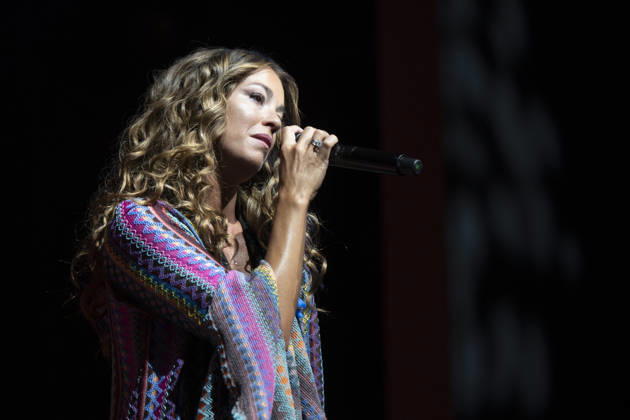 October 17, 2026, Madrid, Spain: Singer Sofia Ellar performs during a concert at the Plaza de Espana in Madrid. Madrid Spain  - ZUMAs197 20261017_aaa_s197_140 Copyright: xAtilanoxGarciax