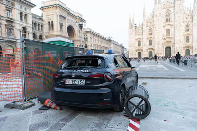 IPA89812359 - Milan, October 17, 2026: Italia in Piazza demonstration; violent clashes between police and the student movement  Copyright: xFrancescoxEnriquezx xFrancescoxEnriquezx IPA89812359