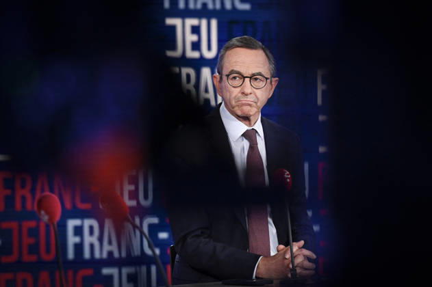 Bruno Retailleau on Franc Jeu - Paris Bruno Retailleau candidate for the 2027 presidential election poses for pictures for Franc Jeu on France 2 channel in Paris, France on October 18, 2026. Photo by Stephane Le Tellec ABACAPRESS.COM Paris France Copyright: xLexTellecxStephane ABACAx