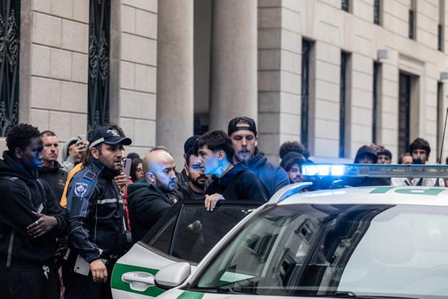 Police detain 160 as unrest continues for second day in Milan MILAN, ITALY - OCTOBER 18: Police carry out numerous detentions and arrests as protesters, including many young demonstrators, flee from law enforcement during urban unrest following demonstrations against the high cost of living in Milan, Italy, on October 18, 2026. Damage to shops and public property was reported across the city amid the clashes. Andrea Carrubba Anadolu Milan Italy. Editorial use only. Please get in touch for any other usage.  Copyright: x2026xAnadoluxAndreaxCarrubbax