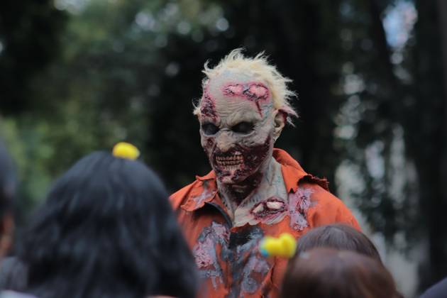 19th annual Zombie Walk Mexico 2026 MEXICO CITY, MEXICO - OCTOBER 18, 2026: Participants in the 19th annual Zombie Walk Mexico 2026, dressed as the living dead, monsters, and horror characters, gather at the Monument to the Revolution in Mexico City. Mexico City Mexico Copyright: x xCarlosxSantiagox xJNAxPressx