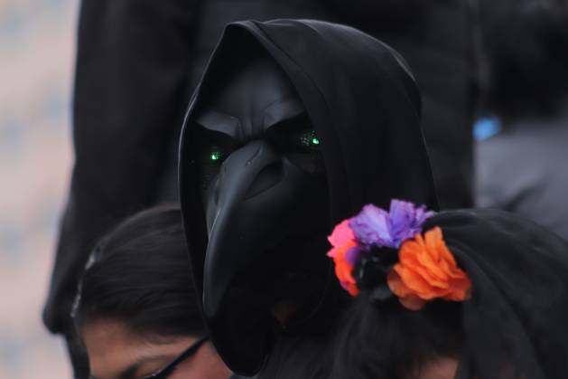 October 18, 2026, Mexico City, Mexico: MEXICO Mexico City, MEXICO - OCTOBER 18, 2026: Participants in the 19th annual Zombie Walk Mexico 2026, dressed as the living dead, monsters, and horror characters, gather at the Monument to the Revolution in Mexico City. Mexico City Mexico - ZUMAq101 20261018_zna_q101_245 Copyright: xCarlosxSantiagox