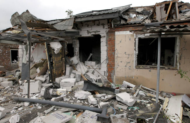 The premises of a house are reduced to rubble by a Russian bombardment in Dnipro, Ukraine, October 19, 2026. On Monday morning, Russian forces launched guided aerial bombs at the eastern city, damaging private homes and infrastructure. An 84-year-old woman was hospitalised in moderate condition. (Photo by Mykola Miakshykov Ukrinform) Russian troops hit Dnipro with guided bombs  Copyright: xMykolaxMiakshykovx