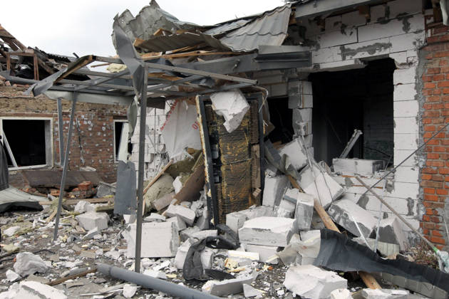 Russian troops hit Dnipro with guided bombs The premises of a house are reduced to rubble by a Russian bombardment in Dnipro, Ukraine, on October 19, 2026. On Monday morning, Russian forces launched guided aerial bombs at the eastern city, damaging private homes and infrastructure. An 84-year-old woman was hospitalised in moderate condition. Dnipro Ukraine Copyright: xMykolaxMiakshykovx originalFilename: ukrinform-russiant261019_np5D9