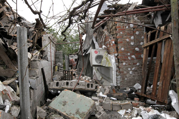Russian troops hit Dnipro with guided bombs The premises of a house are reduced to rubble by a Russian bombardment in Dnipro, Ukraine, on October 19, 2026. On Monday morning, Russian forces launched guided aerial bombs at the eastern city, damaging private homes and infrastructure. An 84-year-old woman was hospitalised in moderate condition. Dnipro Ukraine Copyright: xMykolaxMiakshykovx originalFilename: ukrinform-russiant261019_np5pD
