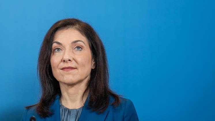 Katherina Reiche, Bundesministerin für Wirtschaft und Energie;Übergabe Standortbericht der Initiative Made for Germany an Bundeswirtschaftsministerin, Berlin Berlin Deutschland BMWI