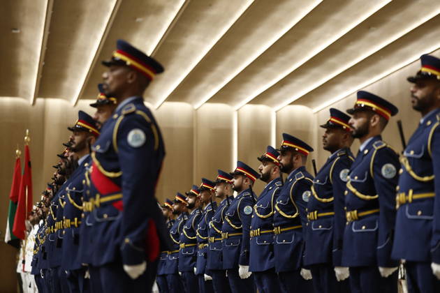 President Macron Visit To Middle East - Abu Dhabi United Arab Emirates Air Force troops during a welcome ceremony for French President Emmanuel Macron at Zayed International Airport in Abu Dhabi, United Arab Emirates, October 19, 2026. Photo by Benoit Tessier Pool ABACAPRESS.COM Abu Dhabi United Arab Emirates Copyright: xTessierxBenoit Pool ABACAx