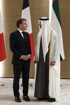 President Macron Visit To Middle East - Abu Dhabi Sheikh Mohamed bin Zayed Al Nahyan, President of the United Arab Emirates (UAE), welcomes French President Emmanuel Macron upon his arrival at Zayed International Airport in Abu Dhabi, United Arab Emirates, October 19, 2026. Photo by Benoit Tessier Pool ABACAPRESS.COM Abu Dhabi United Arab Emirates Copyright: xTessierxBenoit Pool ABACAx